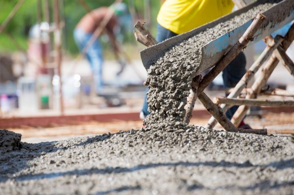 Backyard Concrete Pouring in Bradenton